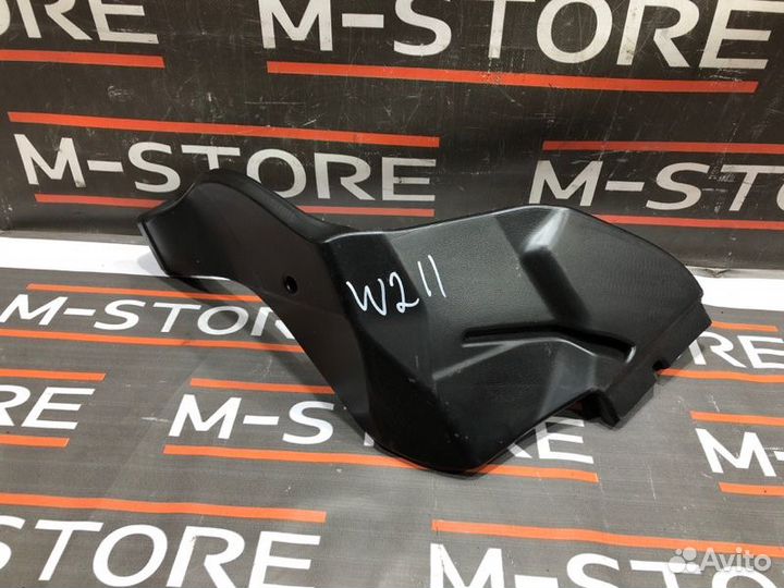 Воздуховод передний левый Mercedes-Benz E-Class