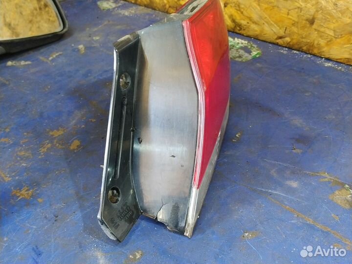 Задние правый фонарь Митсубиси ланцер 9