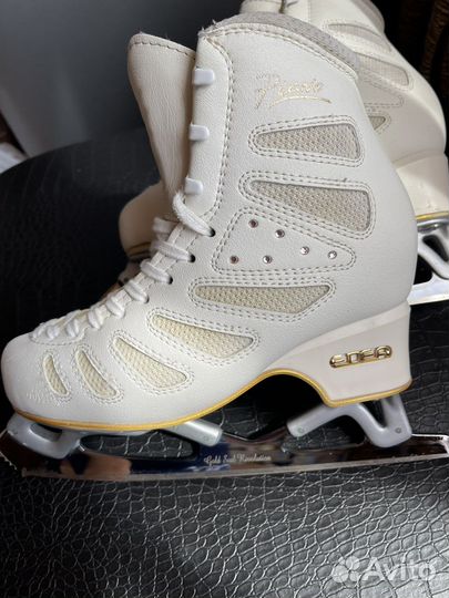 Фигурные коньки edea 230