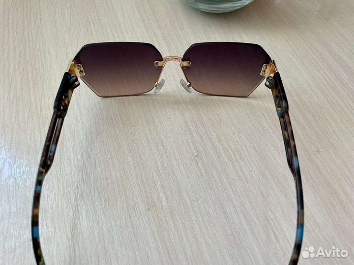 Солнцезащитные очки женские Dior