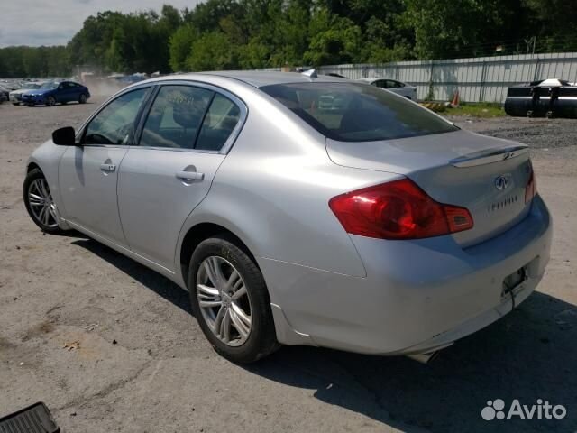В разборе автомобиль Infiniti G37 V36