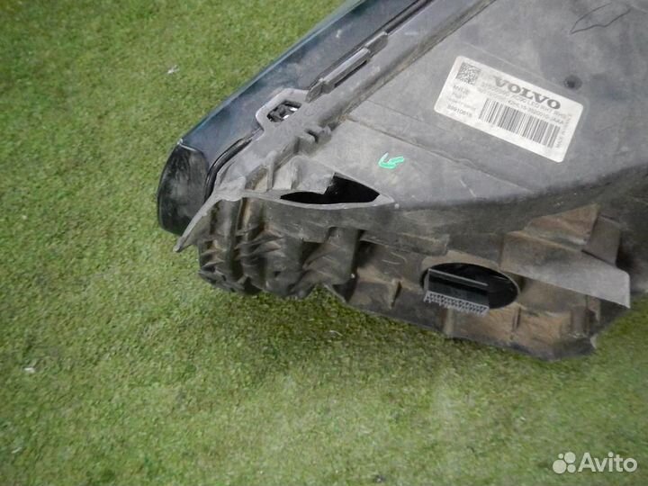Фара правая Volvo XC90