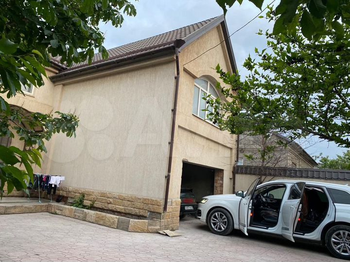 Дом 250 м² на участке 4,5 сот.