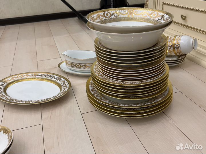 Набор столовой посуды золотой royal collection
