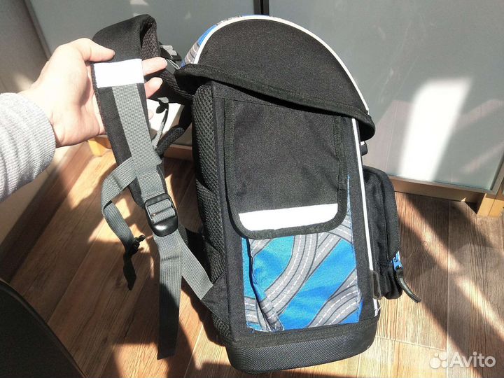 Рюкзак школьный