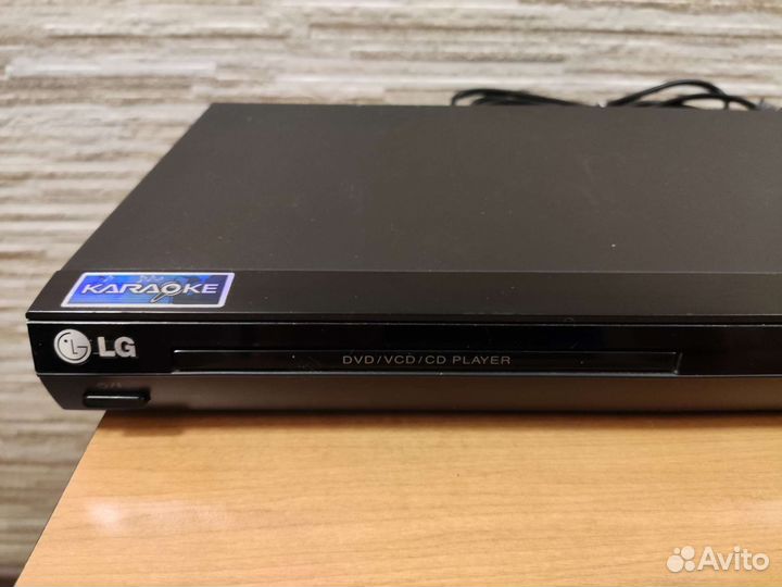 DVD- плеер LG DK-768 Караоке