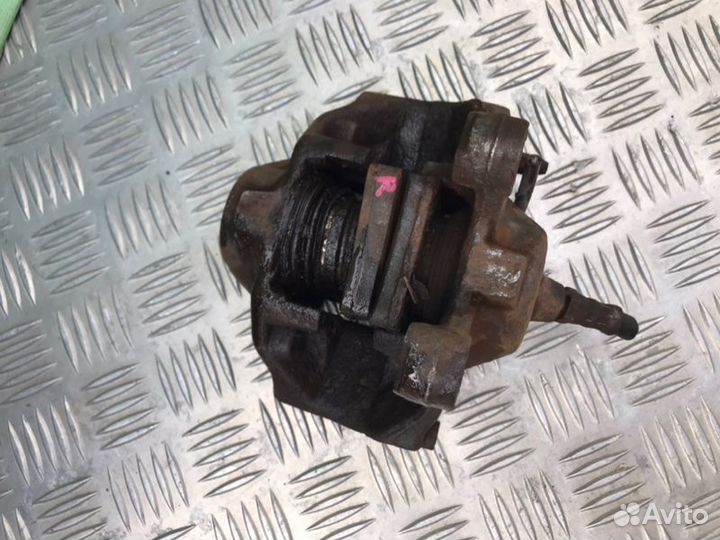 Суппорт задний правый Mercedes-Benz E-Class W210