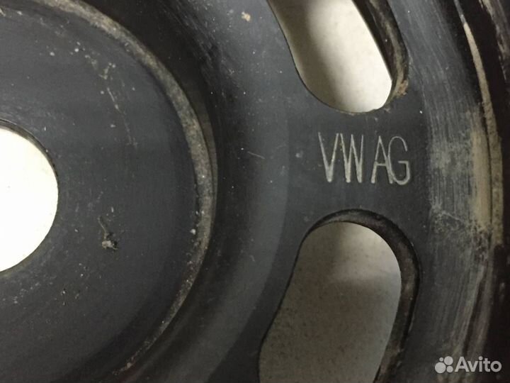 Шкив коленвала Volkswagen Tiguan 2017