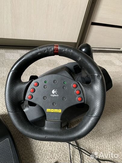 Руль logitech momo racing
