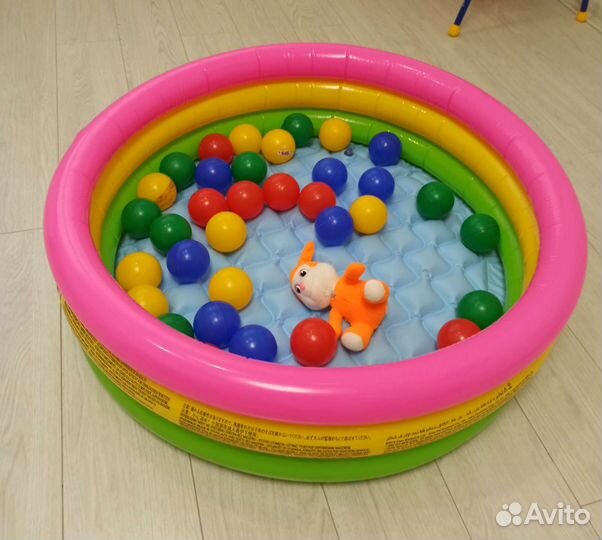 Бассейн с шариками