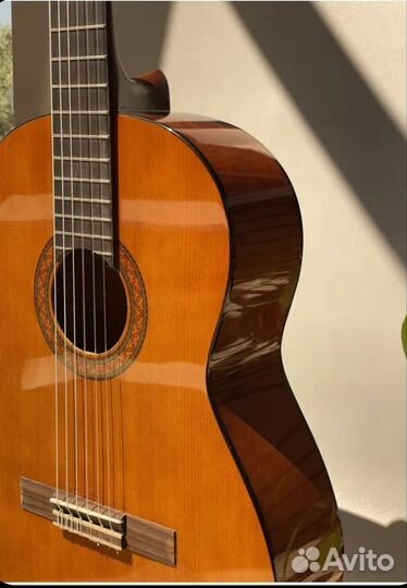 Классическая гитара yamaha c40