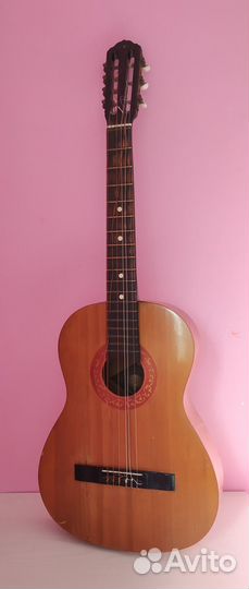 Гитара фабрики им. Луначарского шестиструнная 1961