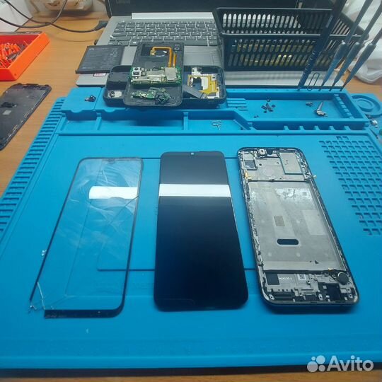 Замена стекла дисплейного модуля