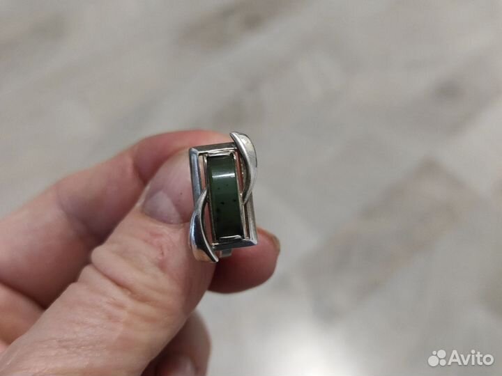 Серебрянные серьги и кольцо