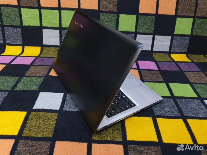 Ноутбук Леново i5 скоростной диск на 240Гб