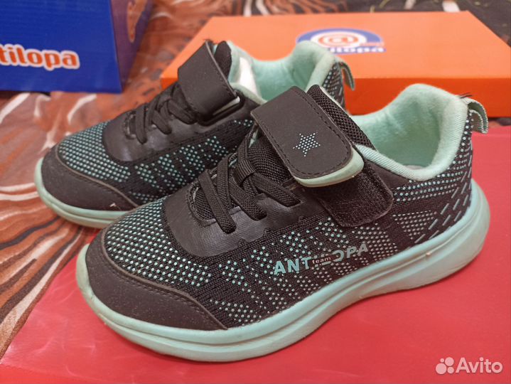 Кроссовки для девочки 30 размер