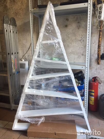 Стеллаж декоративный