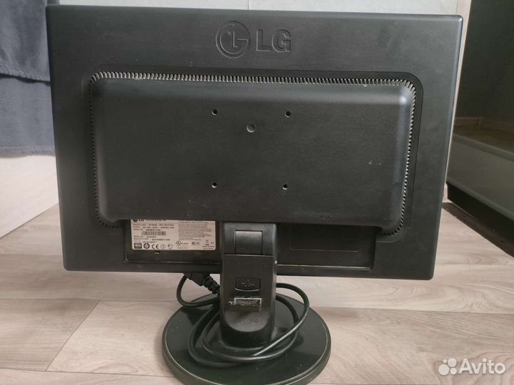 Lg flatron w1942s