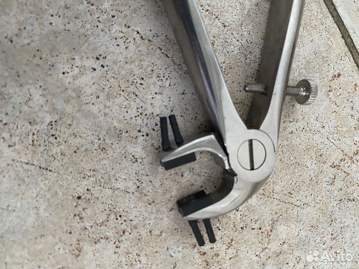 Щипцы стоматологические. Германия