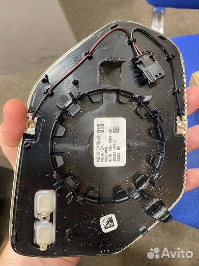 Зеркальный элемент 4M8857535L