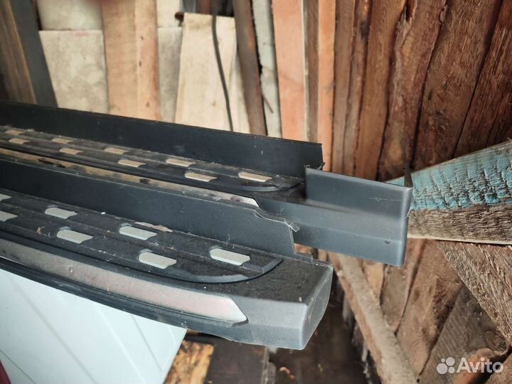 Подножки пороги на toyota rav4