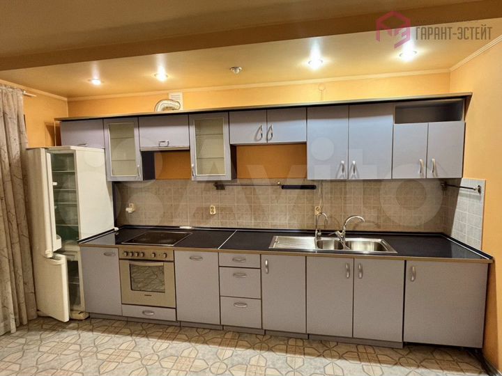 3-к. квартира, 108,8 м², 2/10 эт.