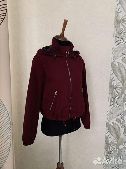 Женская ветровка Bershka бордовая 42-44