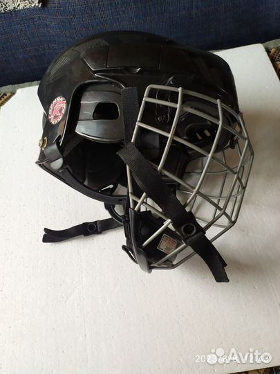 Хоккейная форма, Хоккейный шлем, щитки хоккейные