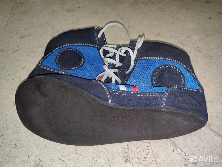 Боксерские перчатки подростковые