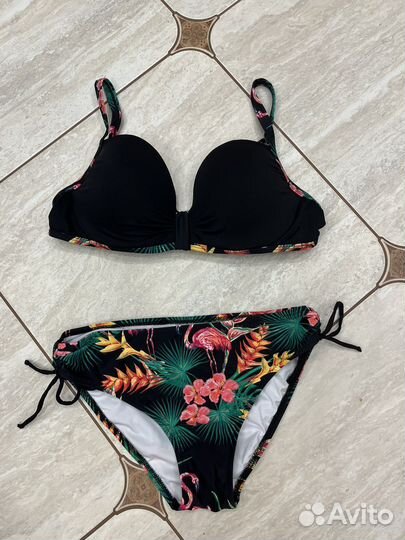 Купальник раздельный женский 46р.+ парео