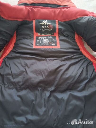 Безрукавка мужская утепленная с капюшоном