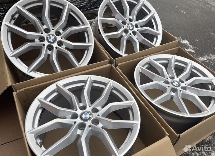 R19 Pirelli Ice Zero 245/50, PCD 5x112 DIA 66.6