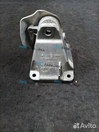 Кронштейн двигателя правый BMW 5 G30/G31 2017
