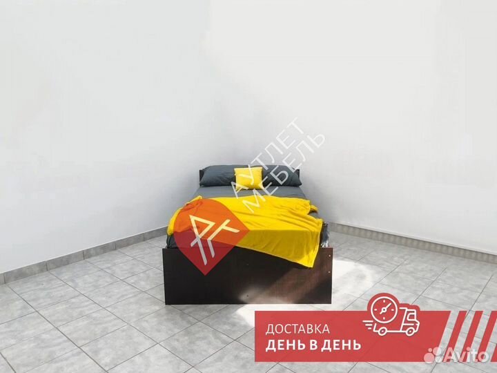 Кровать полутороспальная с ящиками