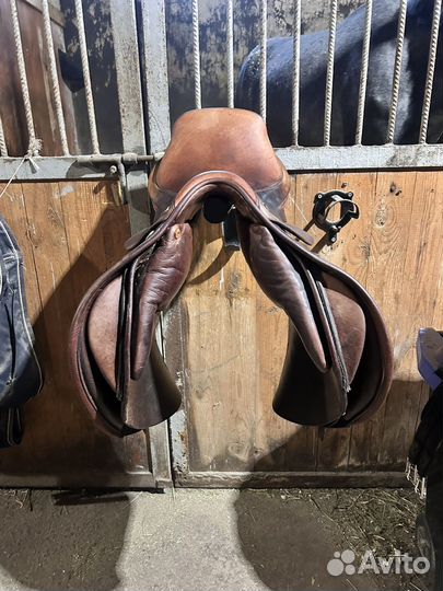 Седло для лошади