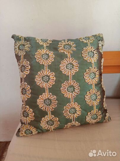 Подушки декоративные разные