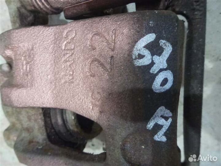 Суппорт передний левый Hyundai Solaris RB G4FA