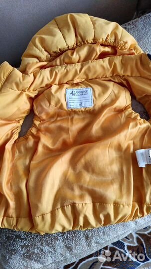 Жилетка детская,утепленная с капюшоном