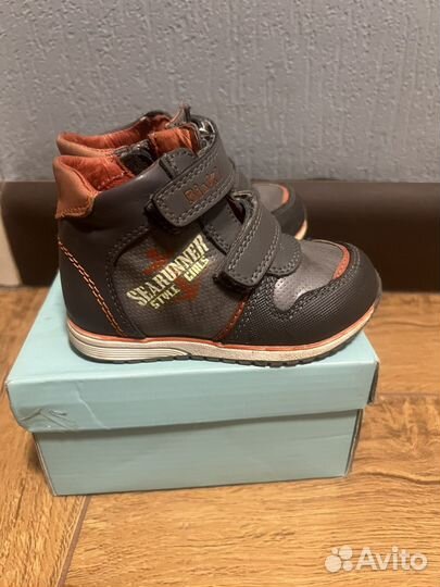 Ботинки демисезонные на мальчика 22 размер