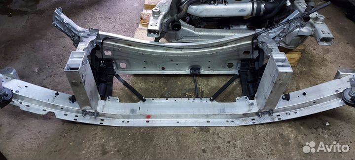 Рамка кассеты радиаторов на Mercedes GLC X253