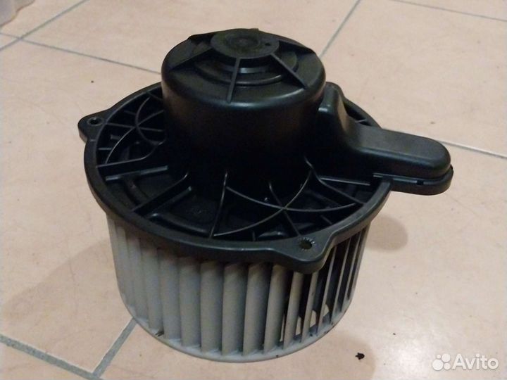 Вентилятор печки Хенде Элантра 2006 г.в