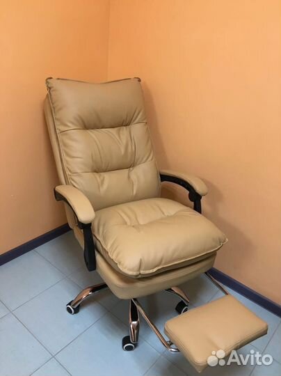 Офисное кресло (геймерское). Кресло для директора