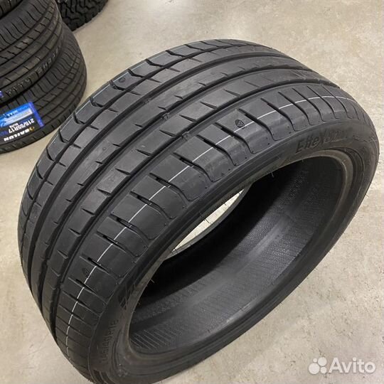 Triangle EffeXSport TH202 265/40 R20 104W