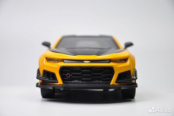 Модель авто Chevrolet Camaro Bumblebee 1:24 металл