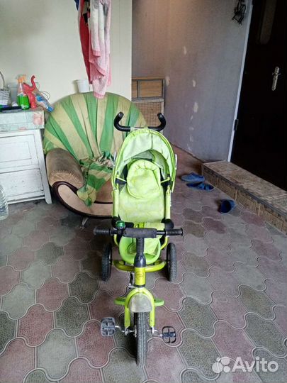 Детский трехколесный велосипед коляска
