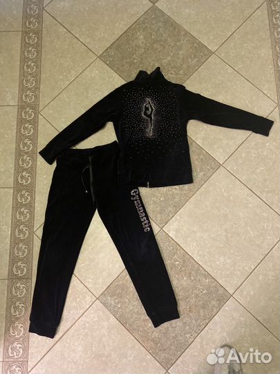 Спортивный костюм для девочки