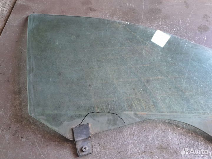 Стекло переднее правое Mercedes w220
