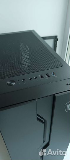 Компьютерный корпус Msi Mag Vampiric 010m