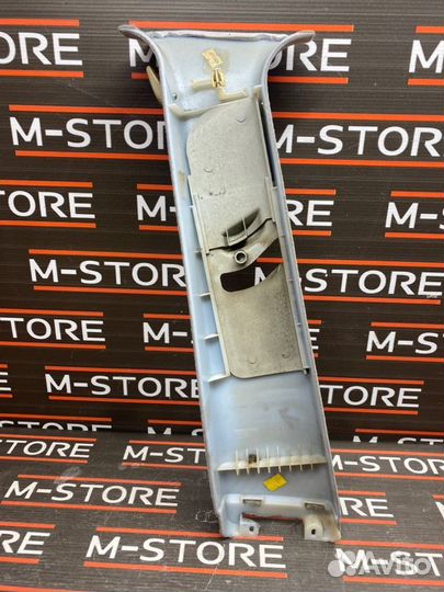 Обшивка стойки правая Mercedes-Benz M-Class W163