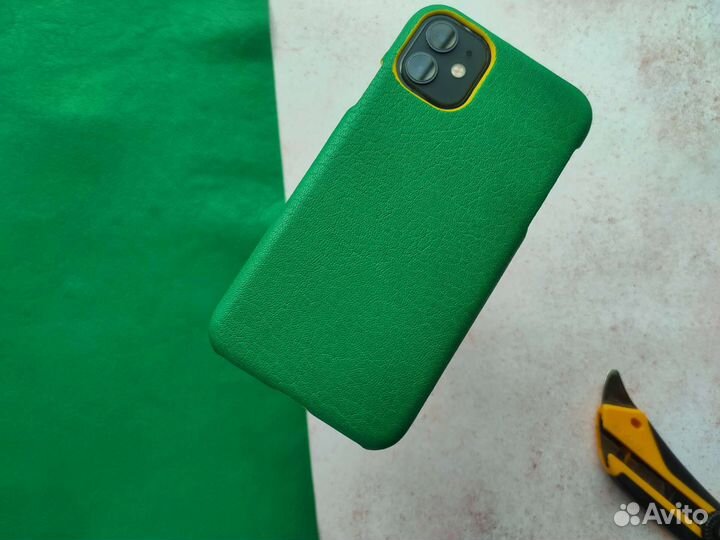 Чехол на iPhone 11 кожаный